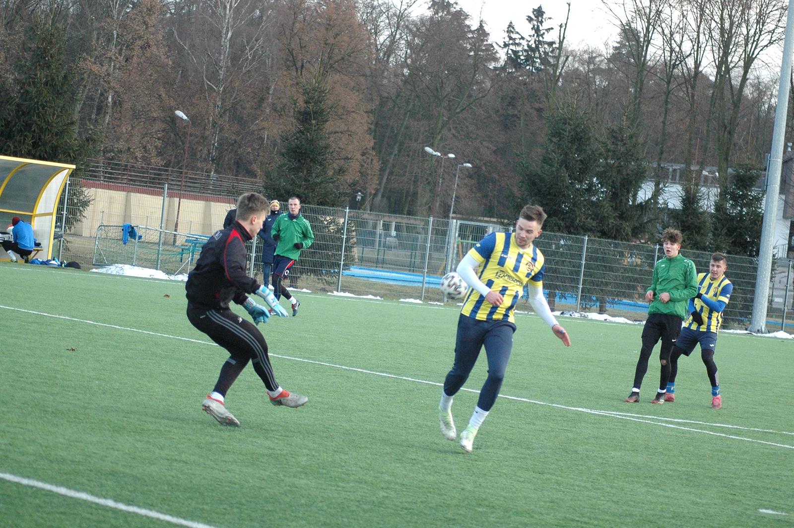 Stal Pleszew - MKS Dąbie 3:0