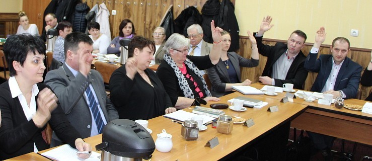 Radni zarobili, absencje usprawiedliwione  - Zdjęcie główne