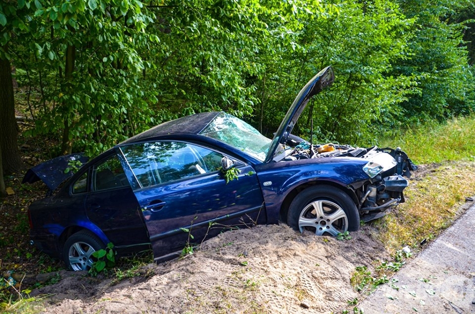 Jarocin. Tragedia na drodze wojewódzkie 443. Nie żyją dwie osoby - Zdjęcie główne