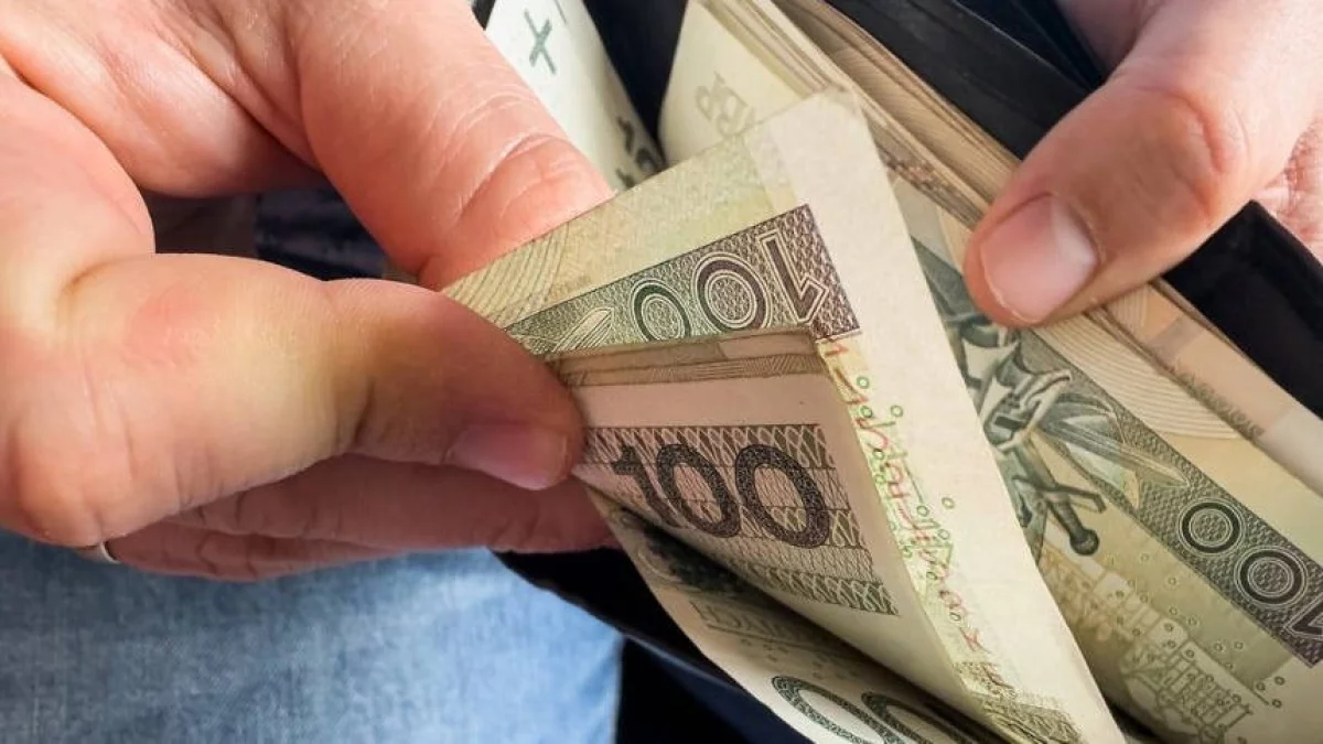 Przeciętne wynagrodzenie w góre - nowe dane GUS. Zobacz, czy tyle zarabiasz