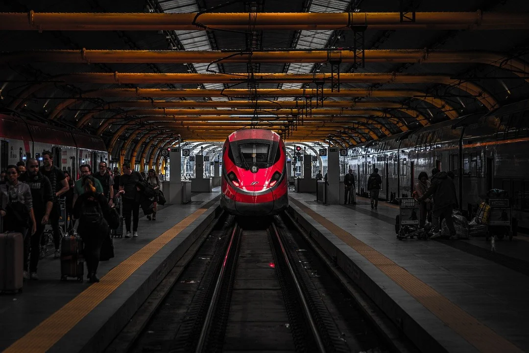 Zniszczyli tabor Polregio w Lesznie. Straty na pół miliona złotych - Zdjęcie główne