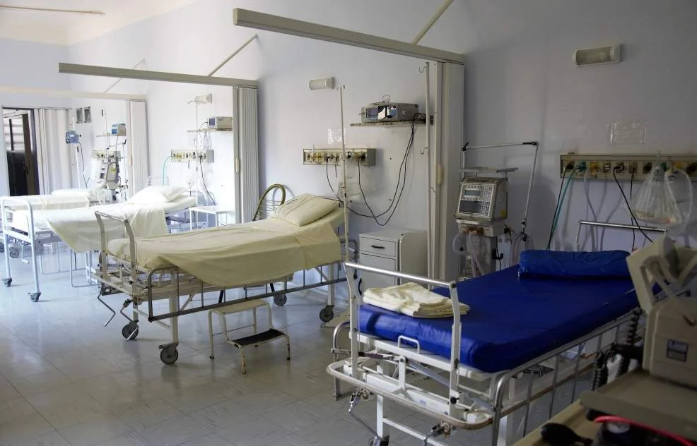 Powiększa się baza łóżek dla pacjentów z COVID-19 w Wielkopolsce - Zdjęcie główne