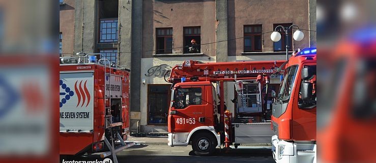 Kilkanaście osób ewakuowano. 13-latek podpalił wózek dziecięcy - Zdjęcie główne