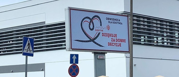 Za dołożenie kilkunastu milionów postawiono dla nich billboard  - Zdjęcie główne