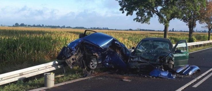 Nie żyje 20-letni kierowca. DK 15 zablokowana. Wyznaczono objazdy  - Zdjęcie główne