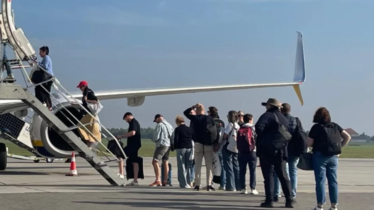 Awanturował się w samolocie lecącym do Poznania. Stanął przed sądem. Zapadł wyrok - Zdjęcie główne
