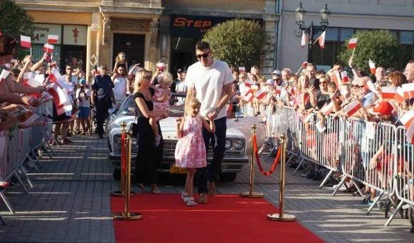 Tłumy krotoszynian witały Łukasza Kaczmarka, wicemistrza olimpijskiego w siatkówce [ZDJĘCIA] - Zdjęcie główne