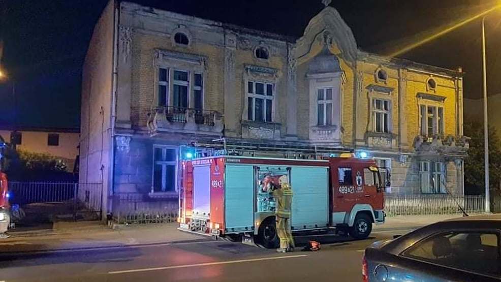 Podczas imprezy zawalił się dach. Ewakuowano kilkadziesiąt osób - Zdjęcie główne