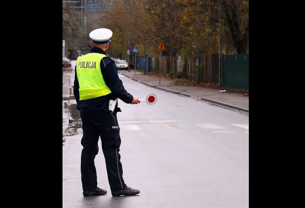 26-latka z zakazem kierowania, na policję przyjechała... autem - Zdjęcie główne