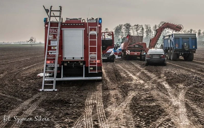 Próbował odblokować maszynę. Wciągnęło mu nogę  - Zdjęcie główne