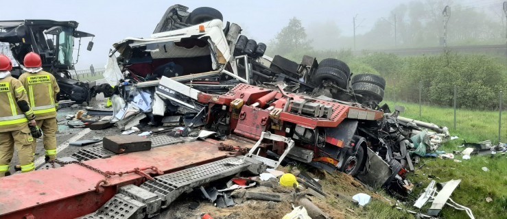 Poważny wypadek na S5. Zderzyły się trzy samochody ciężarowe - Zdjęcie główne