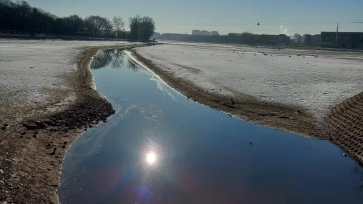 Coraz mniej wody w Jeziorze Maltańskim w Poznaniu. Wkrótce zobaczymy dno - Zdjęcie główne