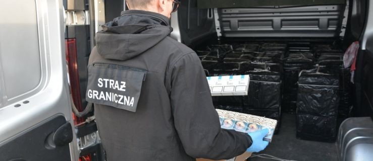 Fałszywi strażacy okazali się być przemytnikami  - Zdjęcie główne