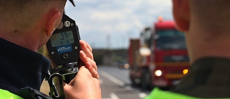 W terenie zabudowanym pędził 118 km/h! Stracił prawo jazdy  - Zdjęcie główne