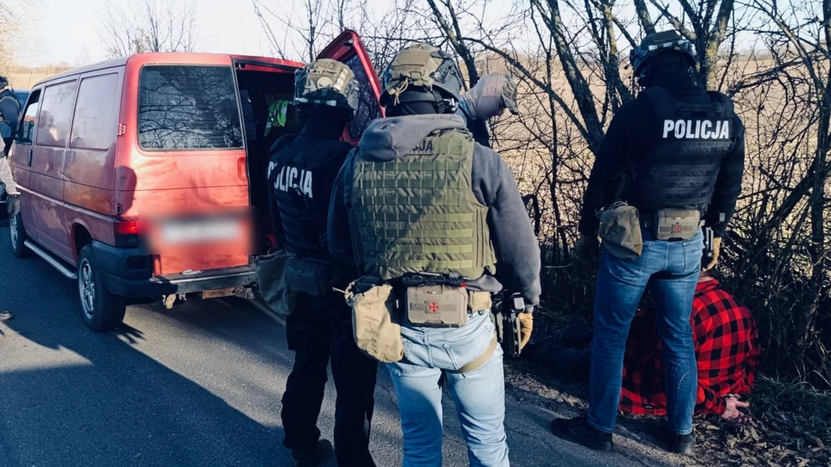 Policjanci rozbili szajkę oszustów „na wypadek”. Zatrzymali kluczowego podejrzanego