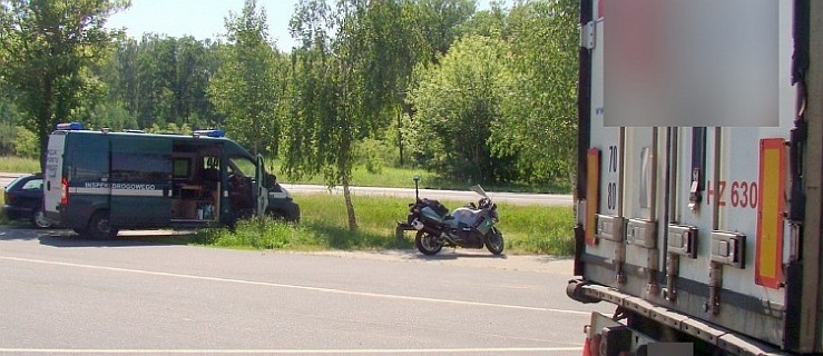 Inspektorzy na motocyklach zatrzymali niszczyciela dróg - Zdjęcie główne