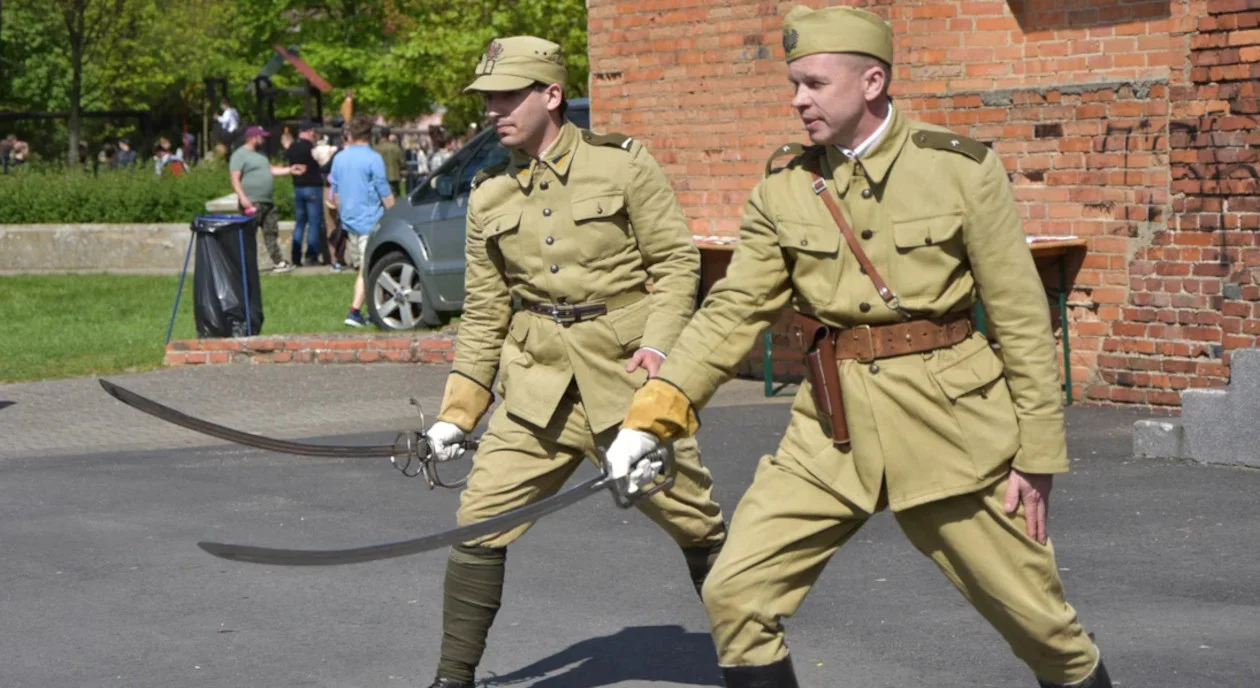 VI Piknik Militarny i Impreza Rekreacyjno-Motocyklowa w Bojanowie - Zdjęcie główne