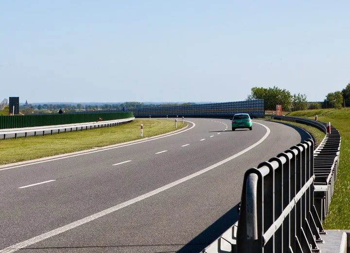 Będzie więcej stacji ładowania "elektryków" na autostradach. Ogromne pieniądze na przebudowę punktów - Zdjęcie główne