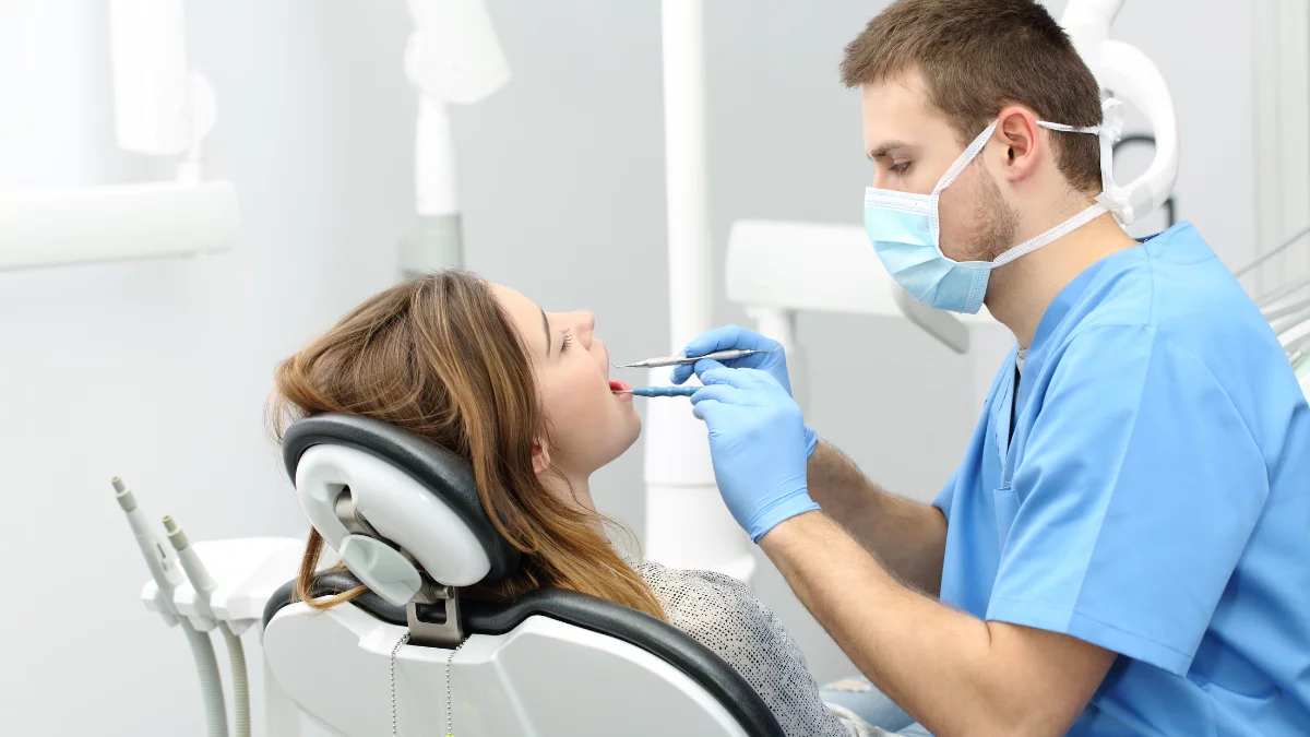 600 plus na dentystę. Zmiany w opiece stomatologicznej w 2025 roku - Zdjęcie główne