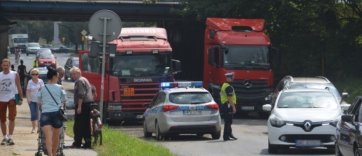 Utrudnienia na DK 36 w Krotoszynie. Policja kieruje ruchem  - Zdjęcie główne