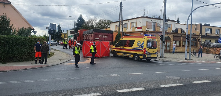 Śmiertelny wypadek na drodze. Ciężarówka potrąciła pieszego  - Zdjęcie główne