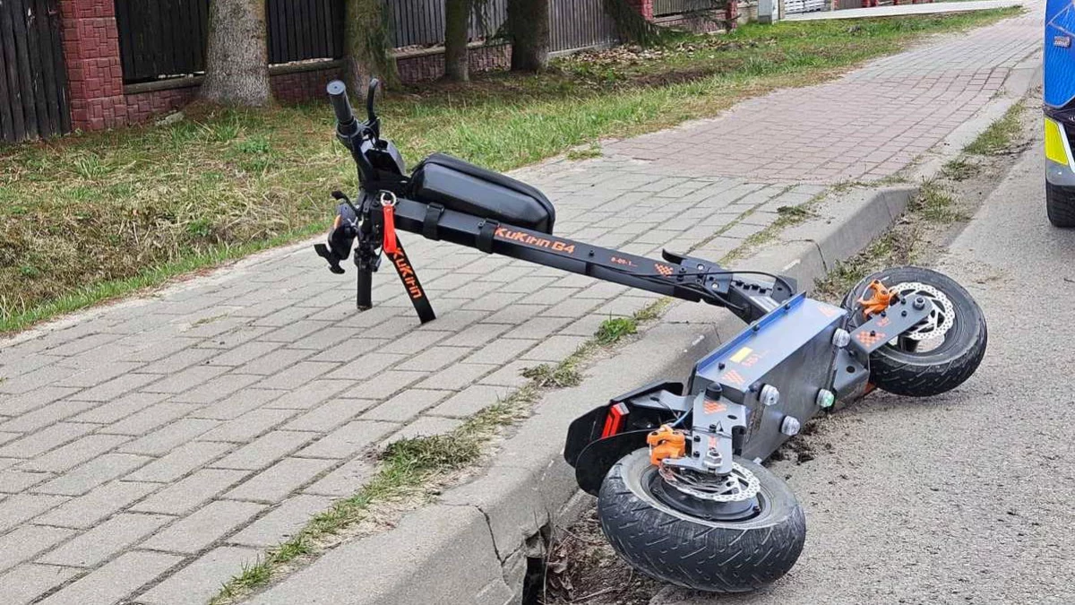 Musisz to wiedzieć, jeżeli jeździsz hulajnogą albo rowerem. Policja wskazuje 5 ważnych zasad