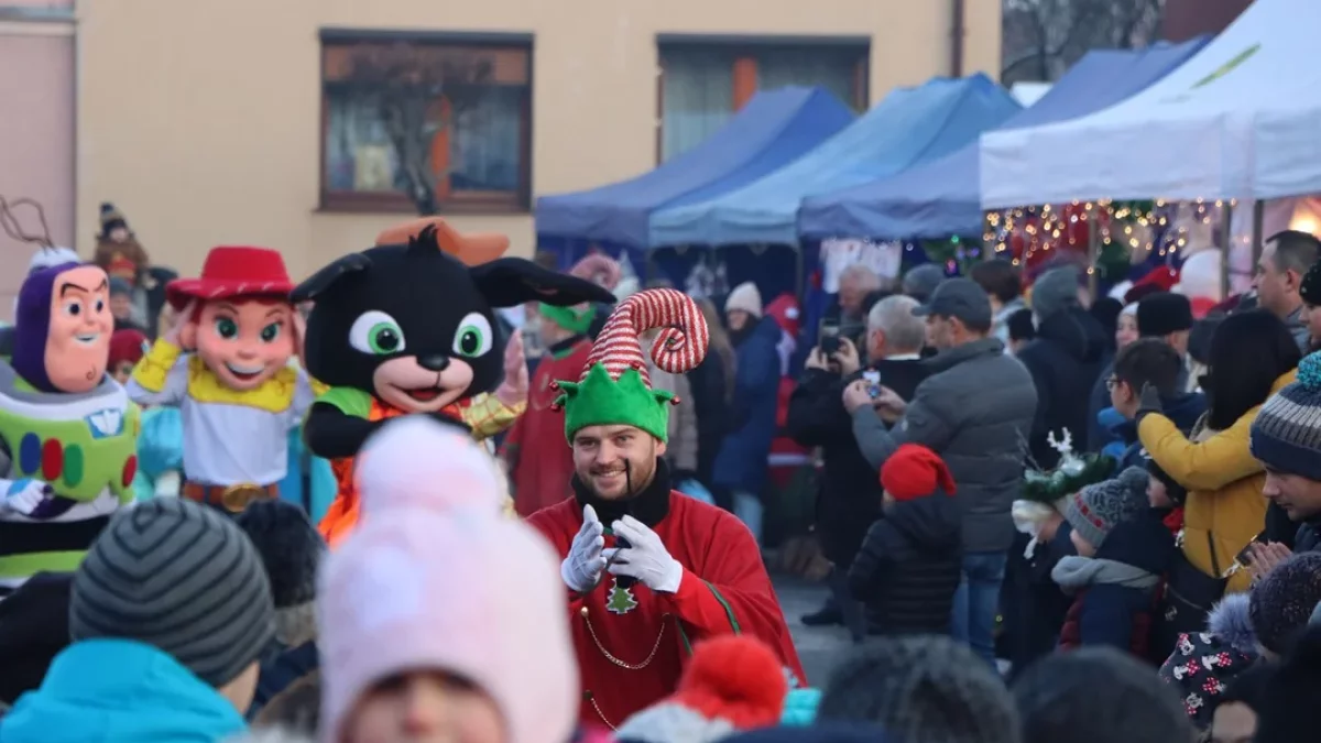 Kraina Elfów w Kaliszu. Pieczenie pierniczków, fabryka prezentów i spotkanie z Mikołajem - Zdjęcie główne