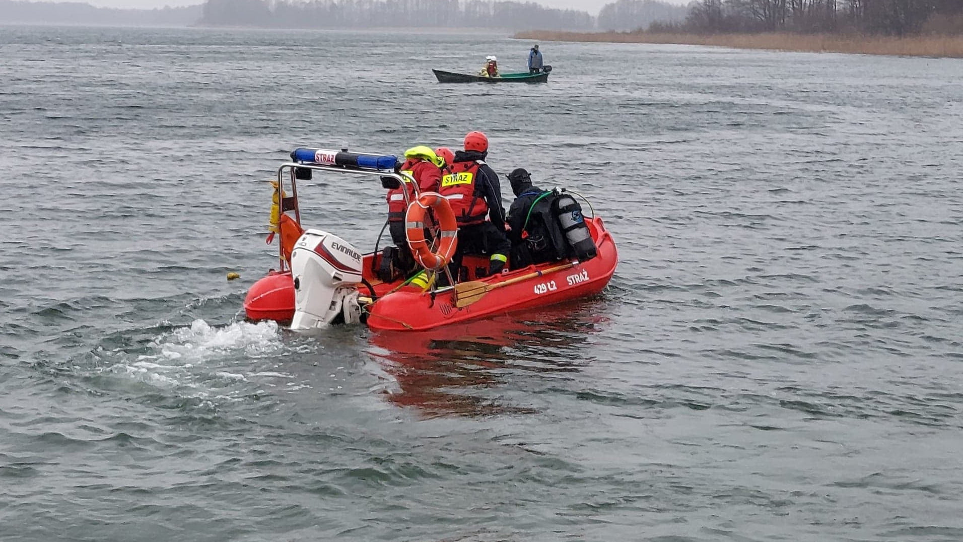 Tragedia nad jeziorem. Nie żyje 44-letni nurek  - Zdjęcie główne