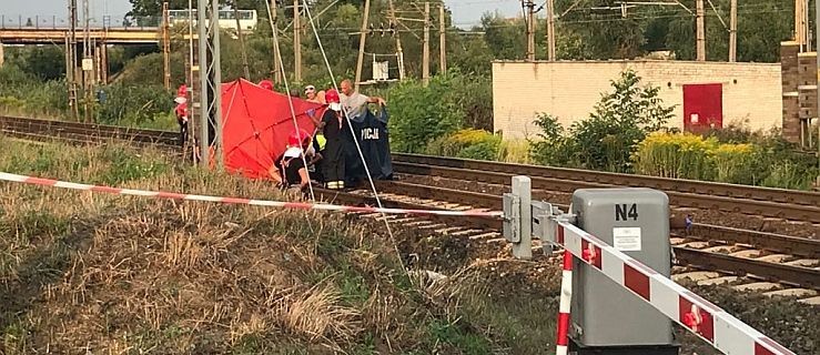 Tragedia w Gnieźnie. Rowerzystka wjechała na tory - Zdjęcie główne