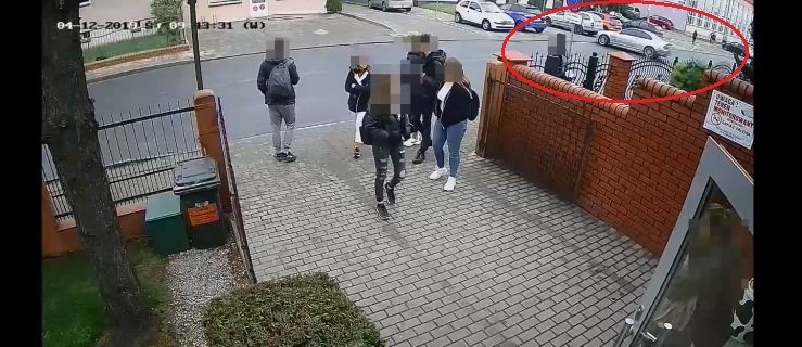 20-latek stracił panowanie podczas driftu przy szkole [ZOBACZ WIDEO] - Zdjęcie główne