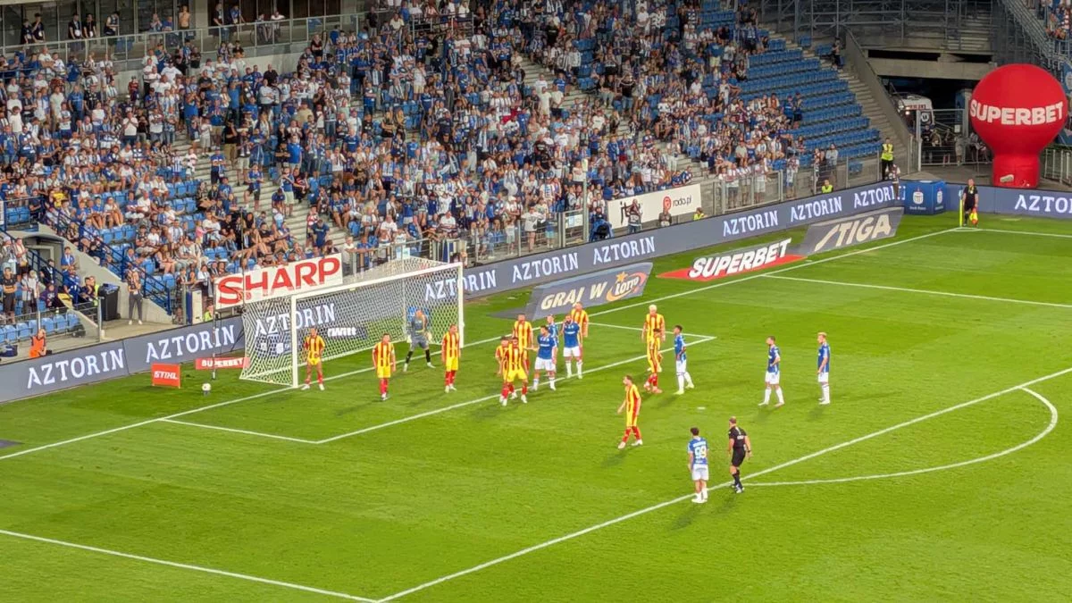 Lech Poznań rozpoczyna rywalizację w Lidze Konferencji. Dziś zagra z Rapidem Wiedeń [RELACJA NA ŻYWO, AKTUALIZACJE] - Zdjęcie główne