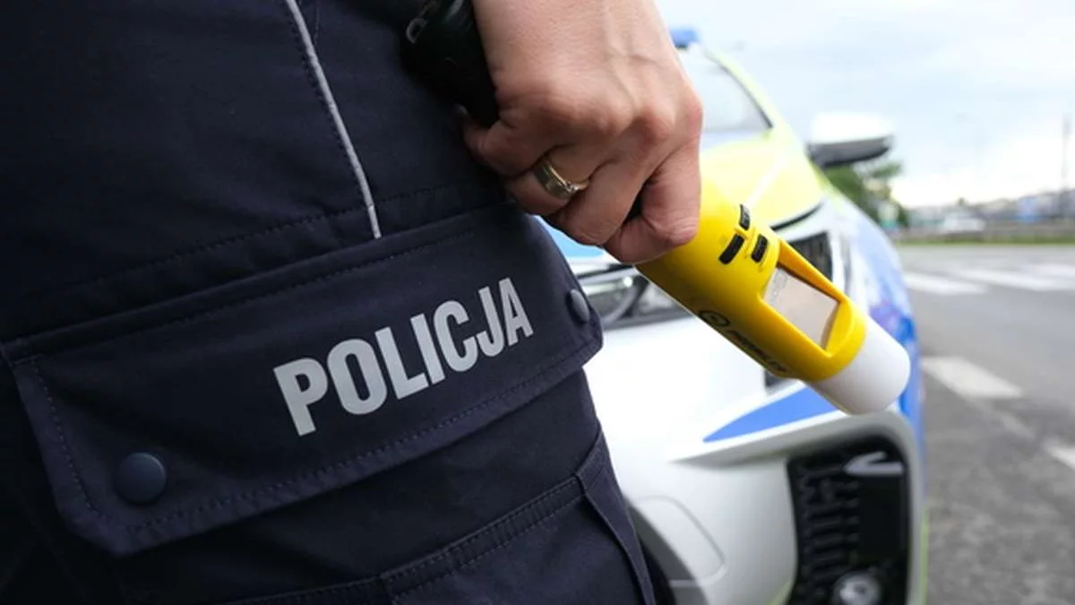 Na DK11 między Jarocinem a Środą Wlkp. doszło do zderzenia dwóch aut. Są utrudnienia w ruchu