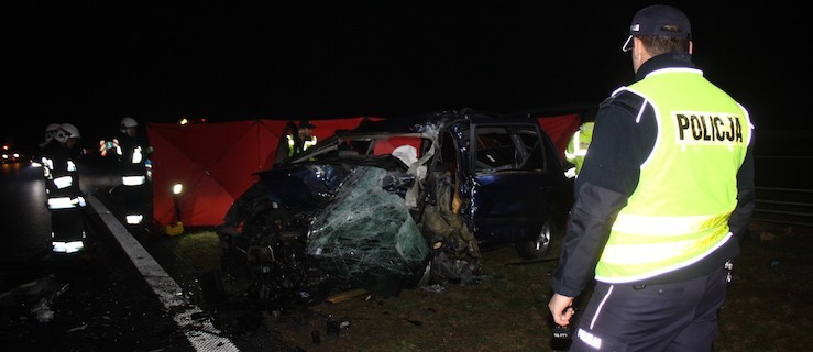 Tragedia na S8. Jechał pod prąd i uderzył w osobówkę. Nie żyje dwóch kierowców  - Zdjęcie główne