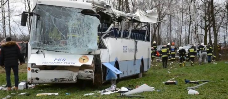 Wypadek autobusu szkolnego. Jedna z ofiar straciła cztery palce - Zdjęcie główne