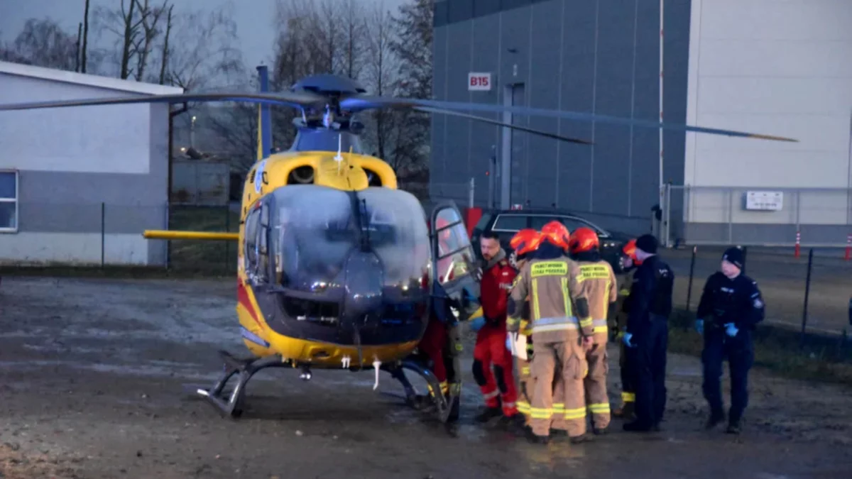 Wypadek w Gostyniu. Mężczyzna wpadł do 4-metrowego zsypu. Wezwano LPR - Zdjęcie główne