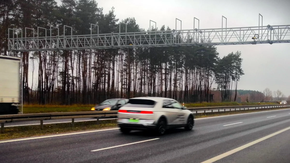 Nowe odcinkowe pomiary prędkości. Na liście cztery miejsca w Wielkopolsce - Zdjęcie główne