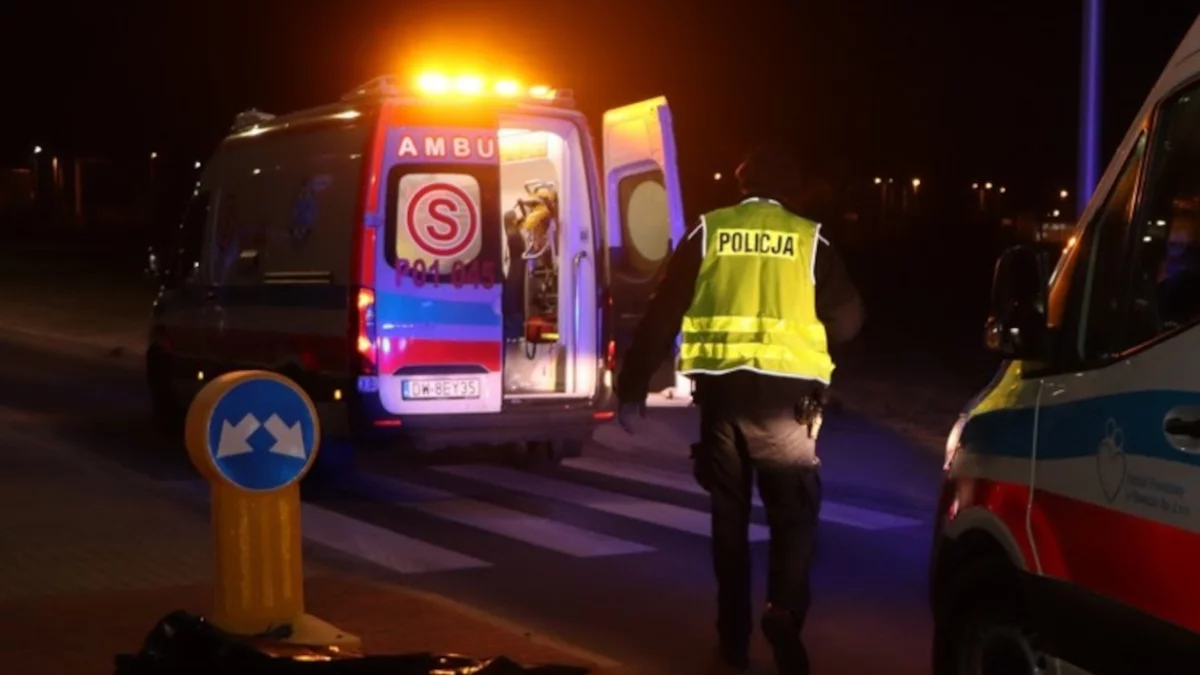 Zwłoki 55-latka na drodze w Śremem. Policja wyjaśnia okoliczności śmierci rowerzysty