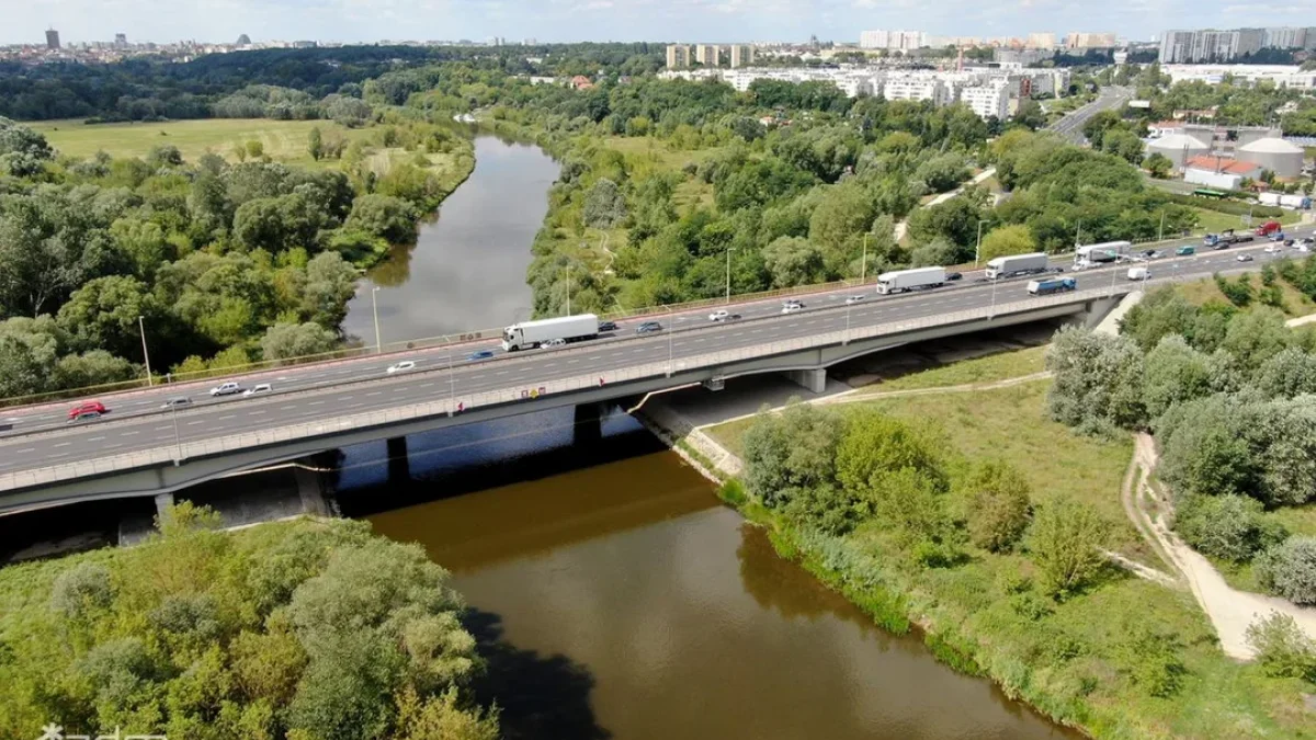 Utrudnienia na moście Lecha w Poznaniu. Ruszają prace remontowe! - Zdjęcie główne