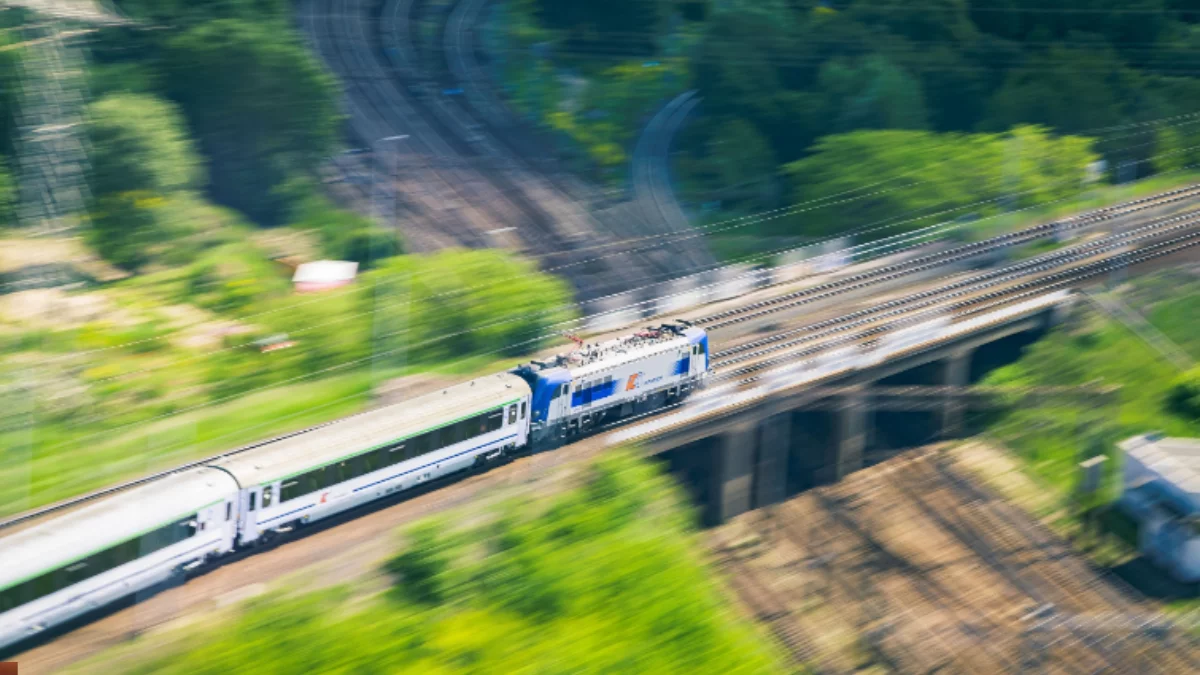 Zostawiłeś coś w pociągu? W specjalnej wyszukiwarce na odbiór czekają tysiące przedmiotów