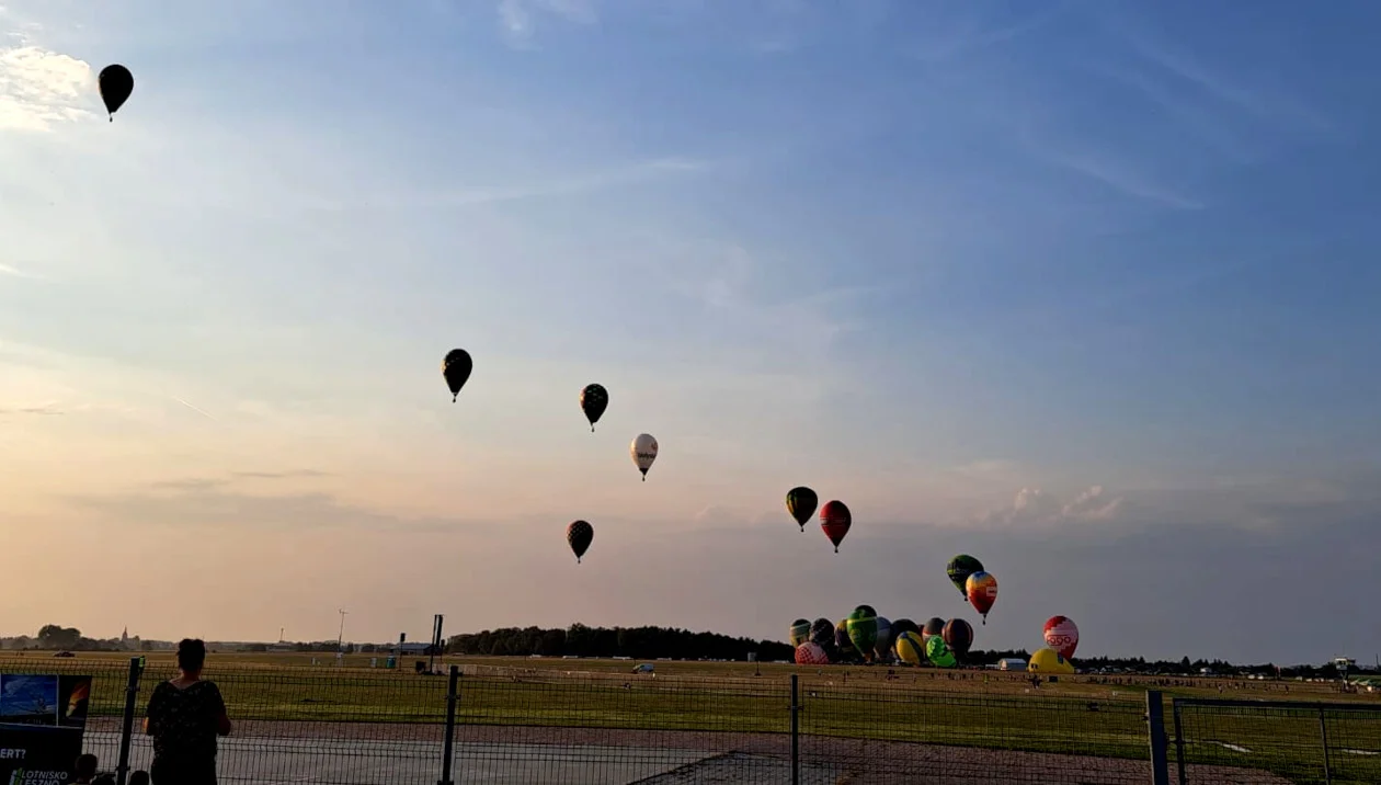 Balony godne polecenia, czyli jak zapomniałam o bożym świecie [FELIETON] - Zdjęcie główne