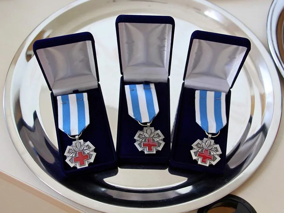 Policyjni KREWniacy odznaczeni medalami - Zdjęcie główne