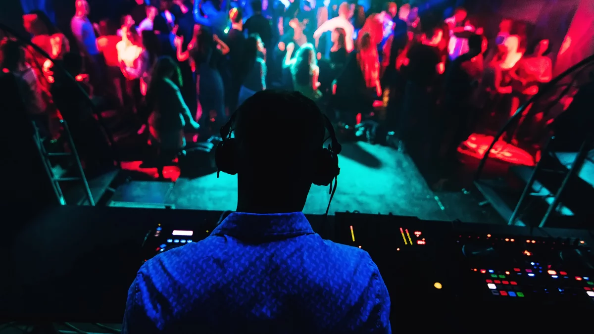 Ktoś rozlał odstraszacz na dziki w środku imprezy. 2000 zł nagrody za wskazanie sprawcy