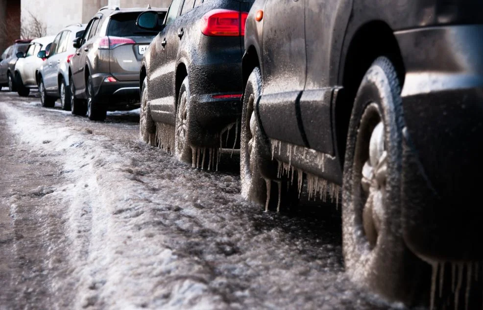 Ostrzeżenie meteorologiczne. Oblodzenie na drogach - Zdjęcie główne