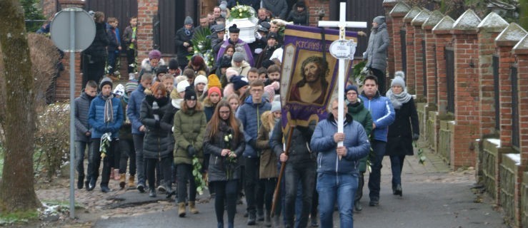 Dzisiaj odbył się pogrzeb zamordowanego 14-latka z Gogolewa  - Zdjęcie główne