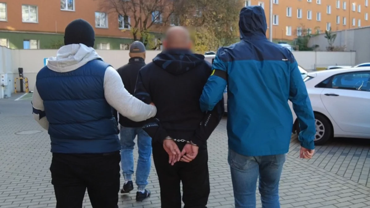 Handel ludźmi na terenie powiatu wrzesińskiego? Policja zatrzymała trzy osoby [WIDEO] - Zdjęcie główne