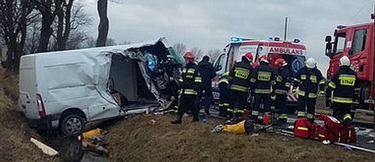 Wypadek na styku obwodnicy z drogą wojewódzką. Wezwano śmigłowiec - Zdjęcie główne