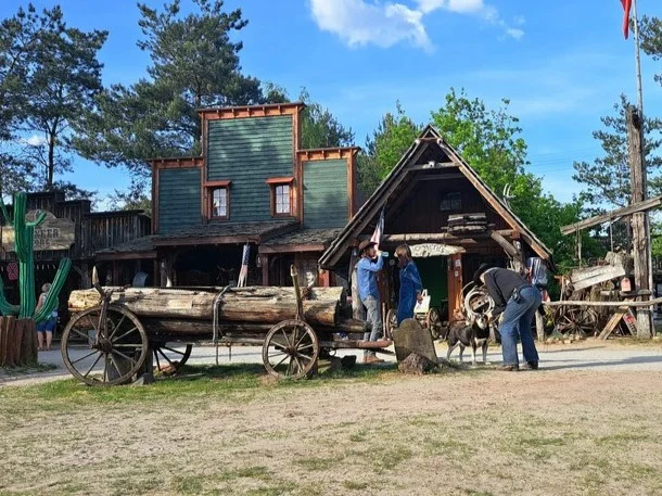 Dzień Psa i Kota w Westernlandzie. Właściciele pupili wchodzą za free! - Zdjęcie główne