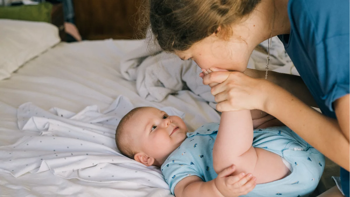 Nawet 15 tygodni więcej z dzieckiem i 100 proc. zasiłku. ZUS przypomina o ważnym uprawnieniu
