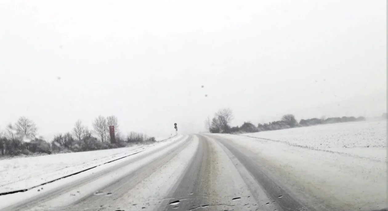 Śnieg, wiatr i gołoledź. Tak zapowiada się weekend w Wielkopolsce - Zdjęcie główne