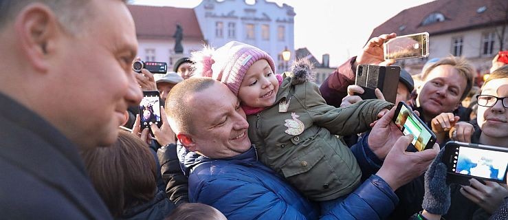 Prezydent Duda w Wielkopolsce: Państwo prowadzi politykę prorodzinną  - Zdjęcie główne